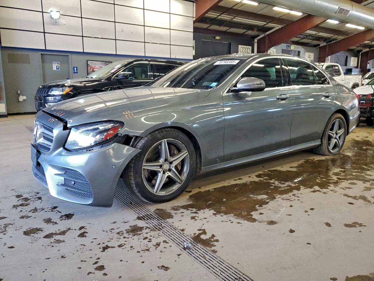 2017 Mercedes-Benz E 300 Luxury, VIN WDDZF4KB2HA203804 — Front end