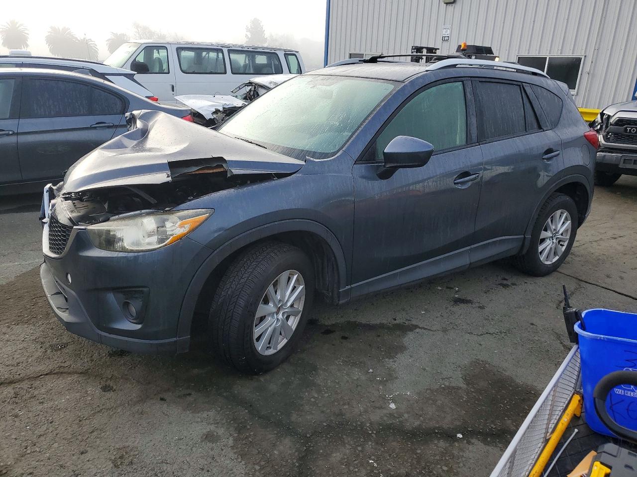 2013 Mazda CX-5 Touring, VIN JM3KE2CE2D0128802 — Front end
