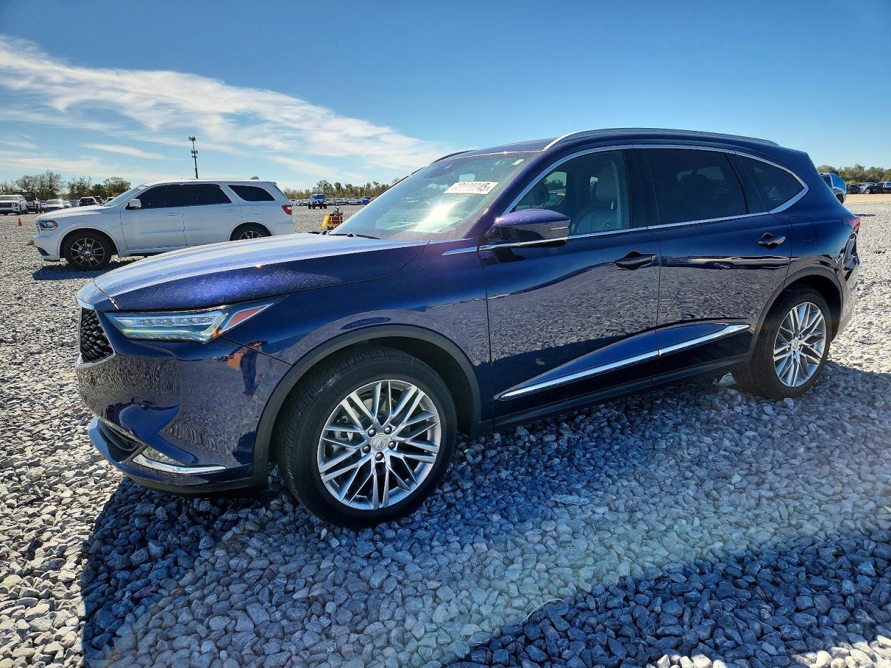 2022 Acura MDX Advance, VIN 5J8YE1H84NL044773 — Minor dents and scratches