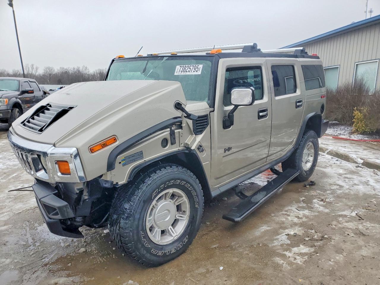 2003 Hummer H2, VIN 5GRGN23U33H126822 — Front end