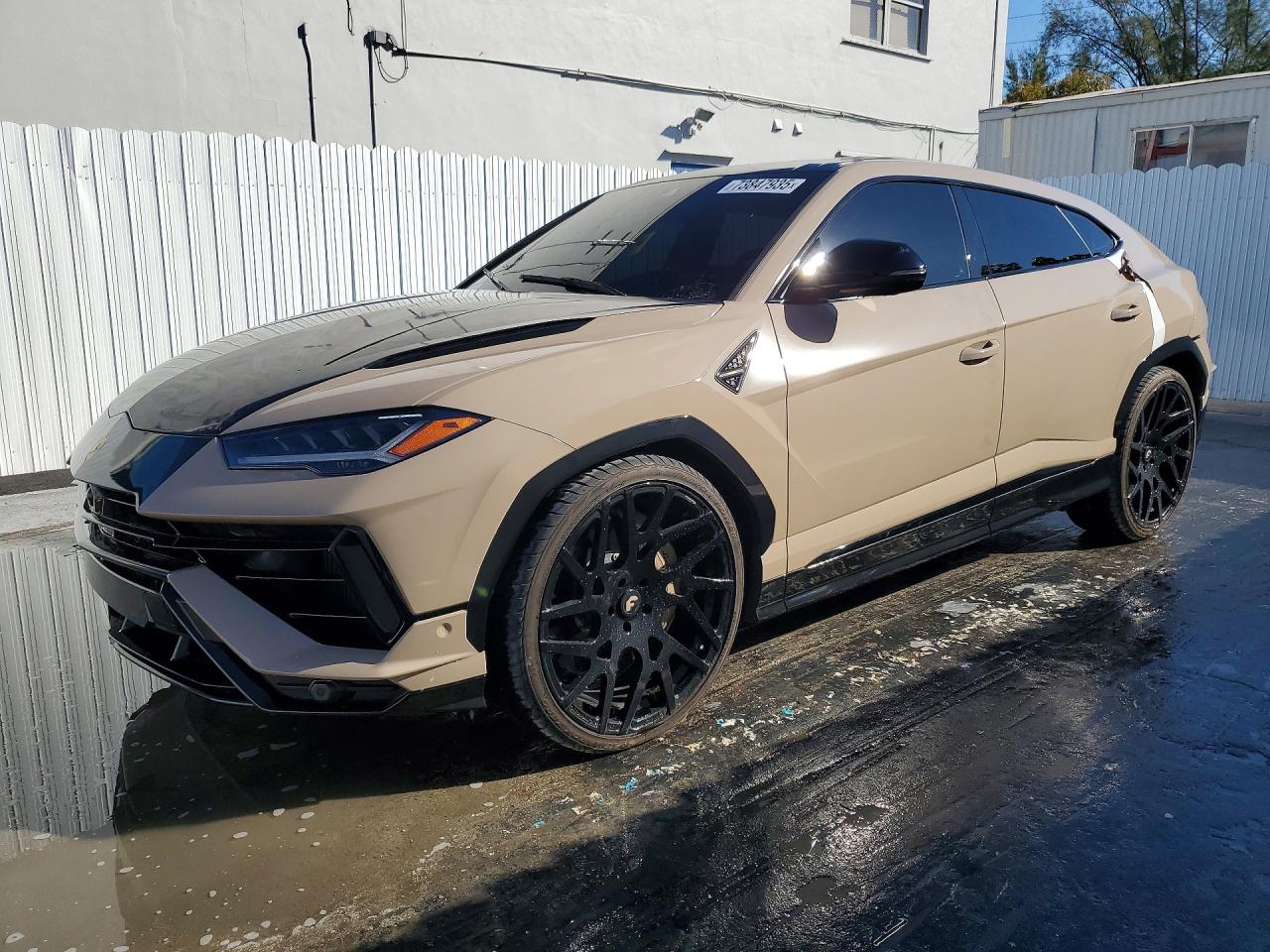 2024 Lamborghini Urus S, VIN ZPBUB3ZL8RLA32077 — Minor dents and scratches