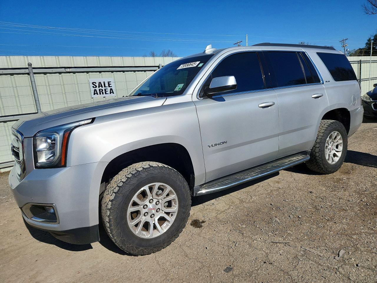 2017 GMC Yukon SLE, VIN 1GKS1AKC4HR136808 — Front end
