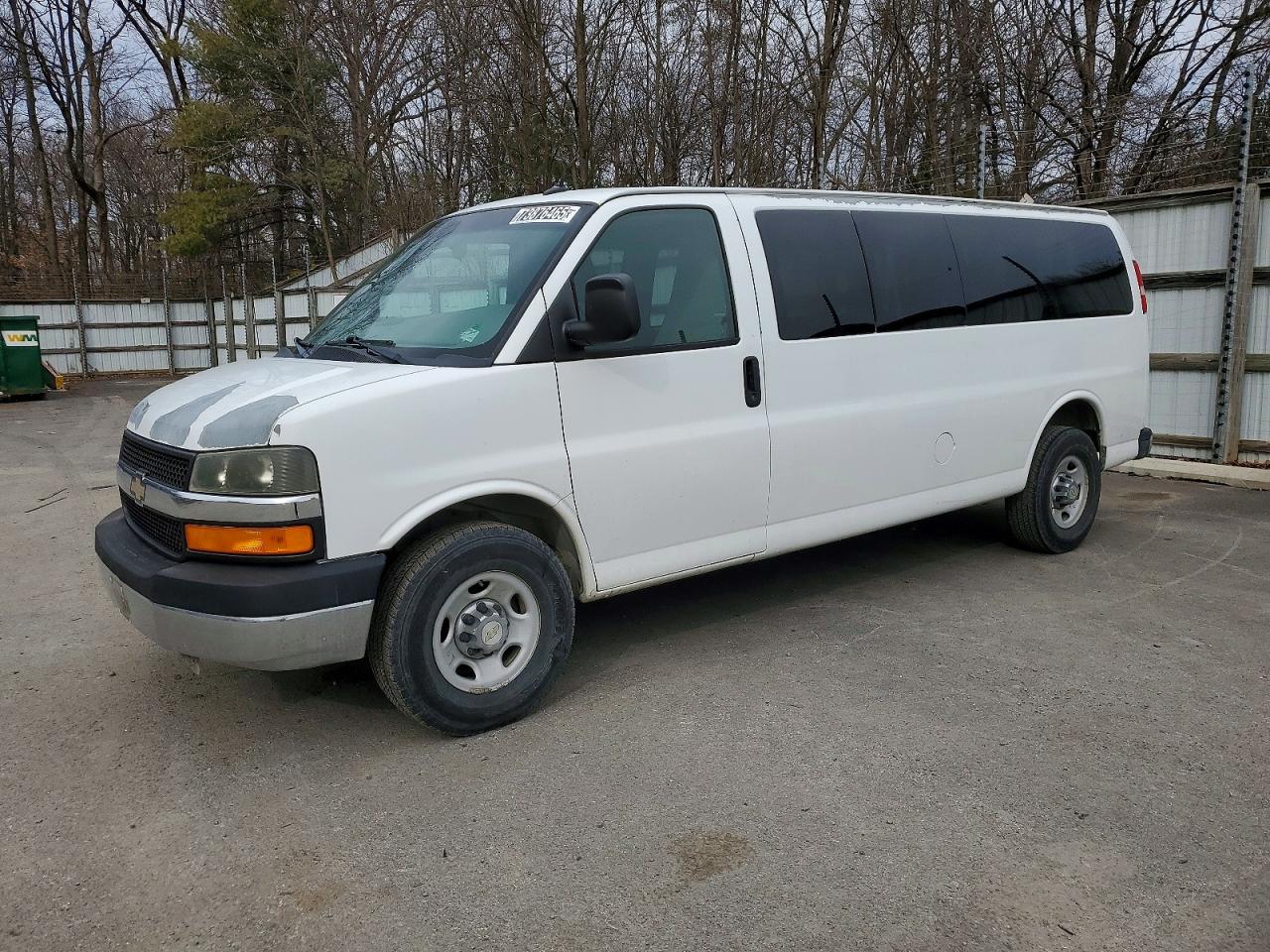2012 Chevrolet Express Passenger 1LT, VIN 1GAZG1FG5C1151310 — Minor dents and scratches