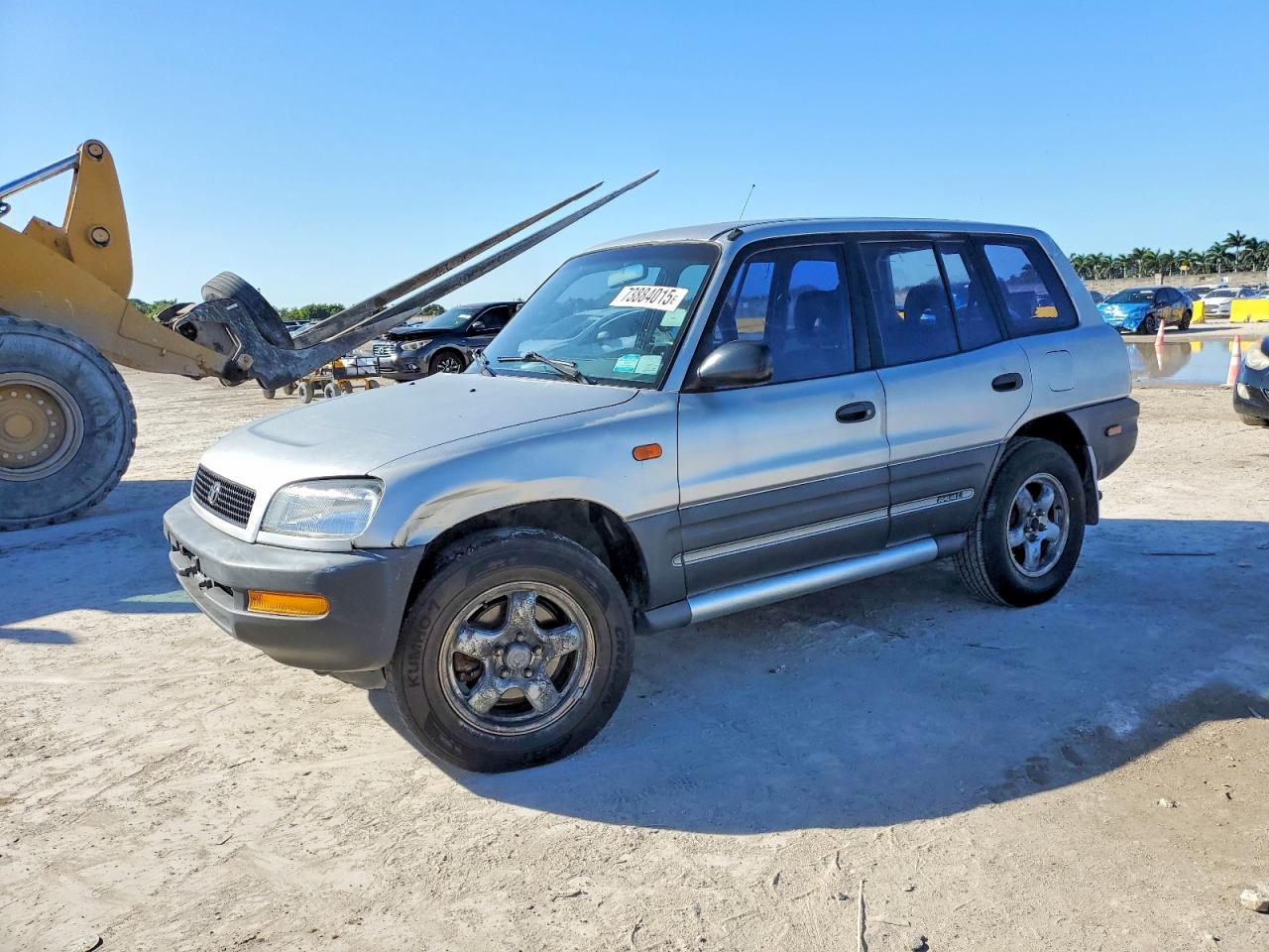 1997 Toyota RAV4, VIN JT3GP10V8V7012590 — Front end