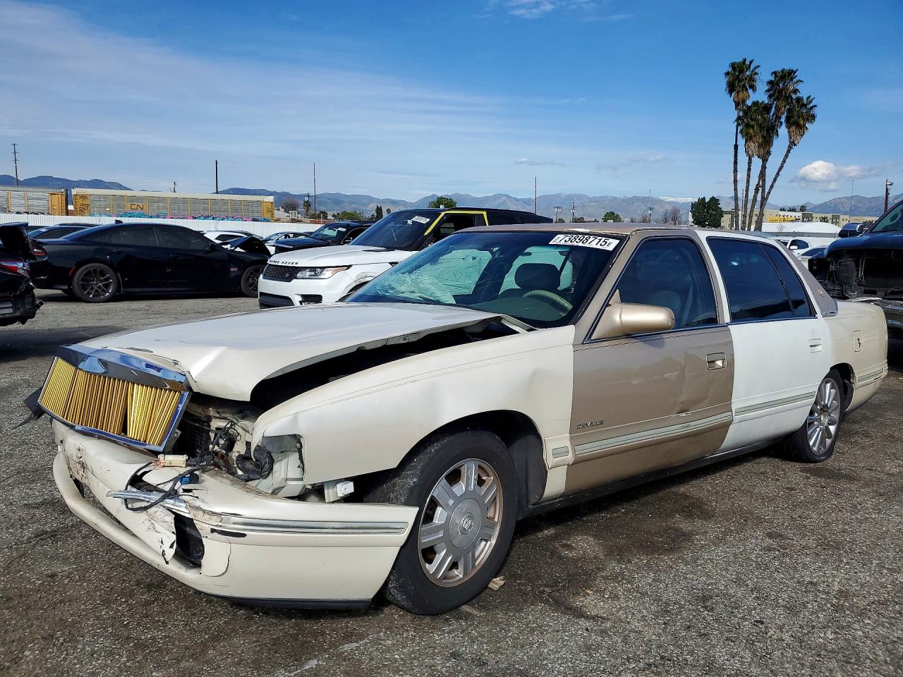 1997 Cadillac DeVille, VIN 1G6KD52Y5VU215468 — Перед
