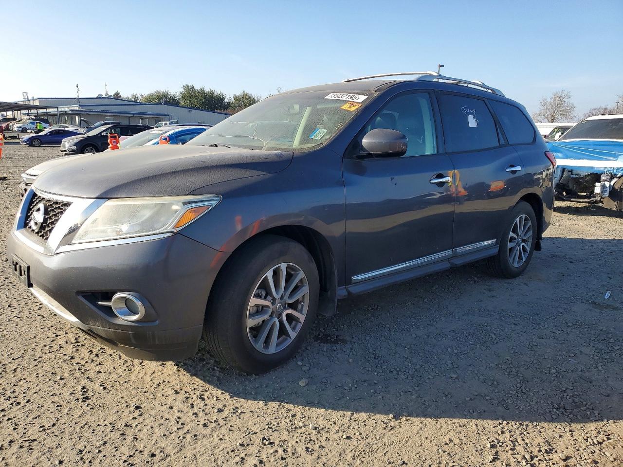 2014 Nissan Pathfinder S, VIN 5N1AR2MN7EC604111 — Auction photo