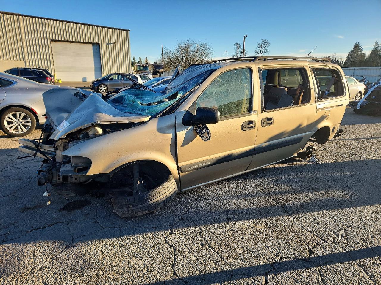 2005 Chevrolet Venture LS, VIN 1GNDV23E25D103465 — Front end