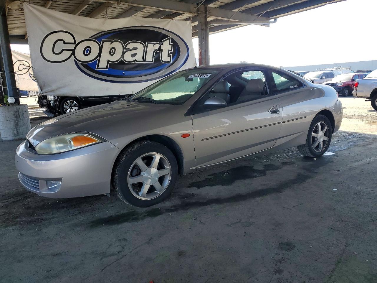 2002 Mercury Cougar, VIN 1ZWHT61L725604486 — Rear end