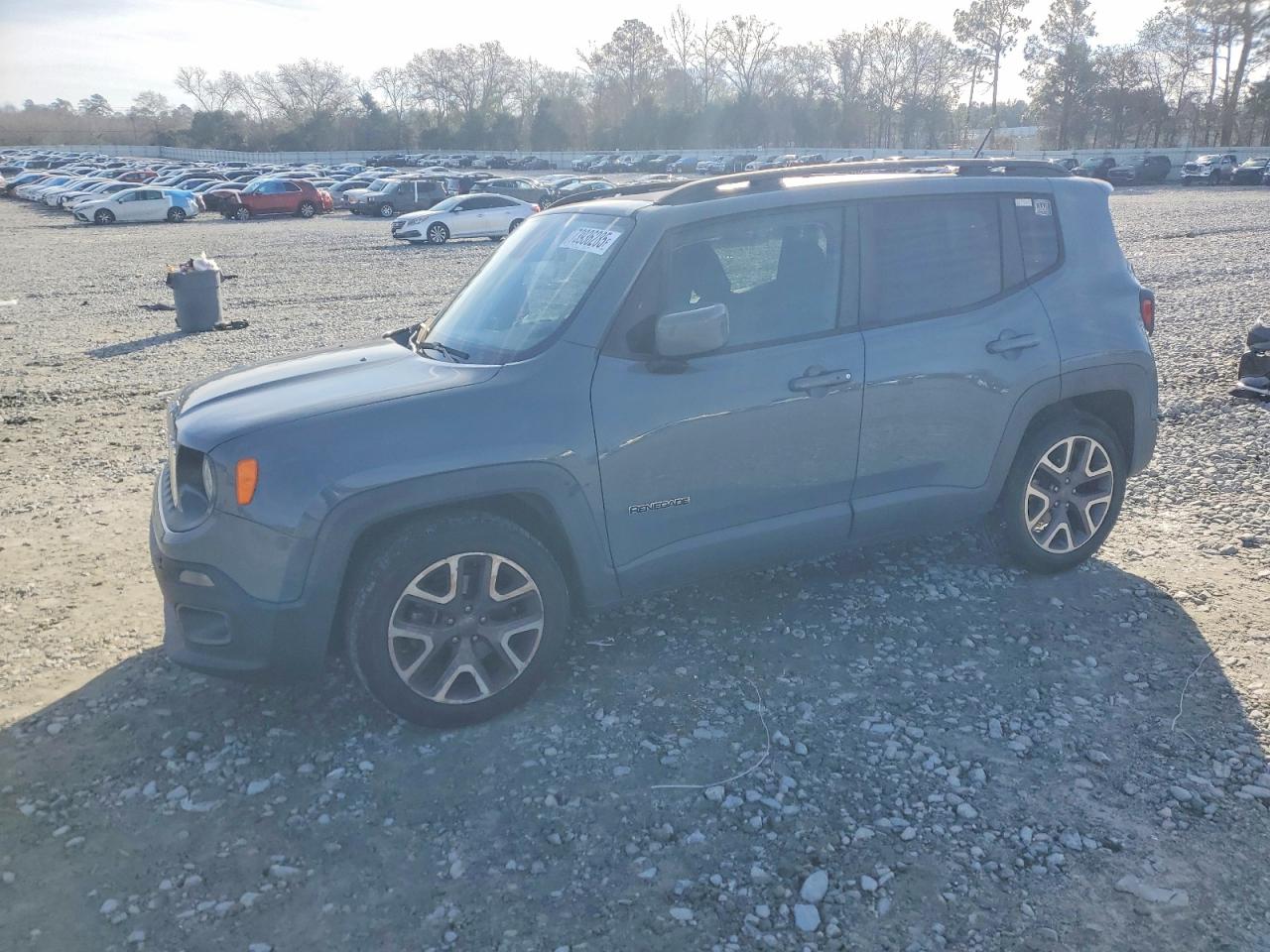 2017 Jeep Renegade Latitude, VIN ZACCJABB6HPF08526 — Side