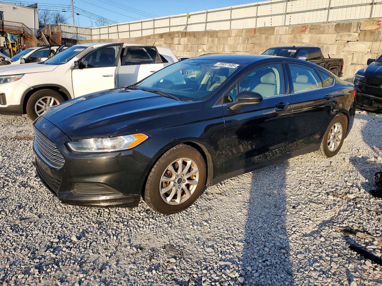 2015 Ford Fusion S, VIN 3FA6P0G70FR243234 — Normal wear