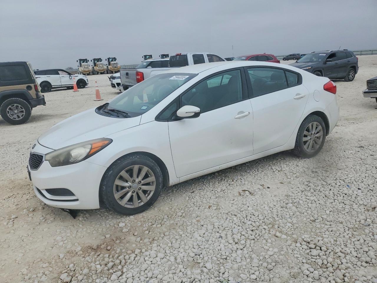 2014 Kia Forte LX, VIN KNAFX4A64E5134890 — Front end