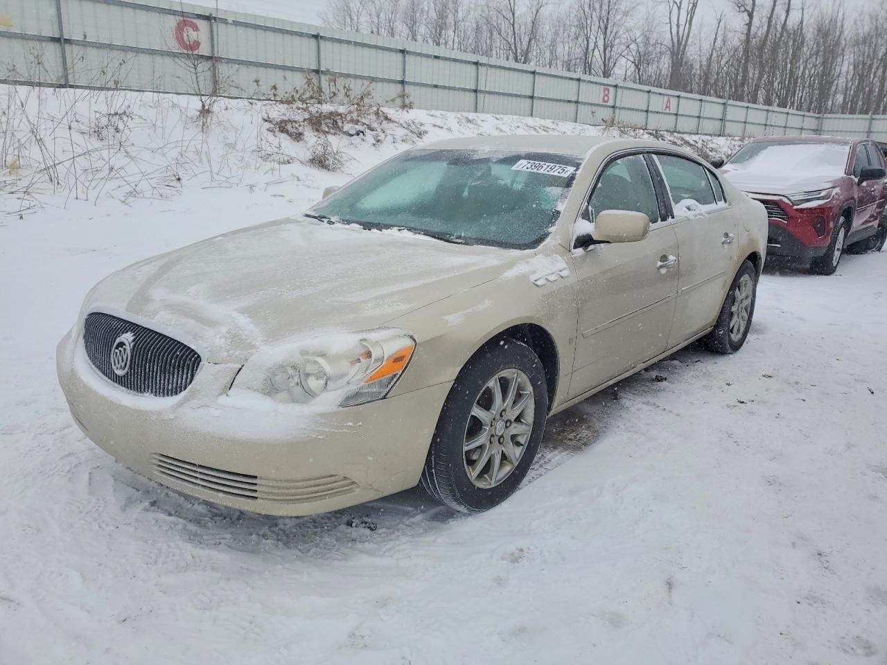 2007 Buick Lucerne CXL, VIN 1G4HD572X7U154676 — Бок
