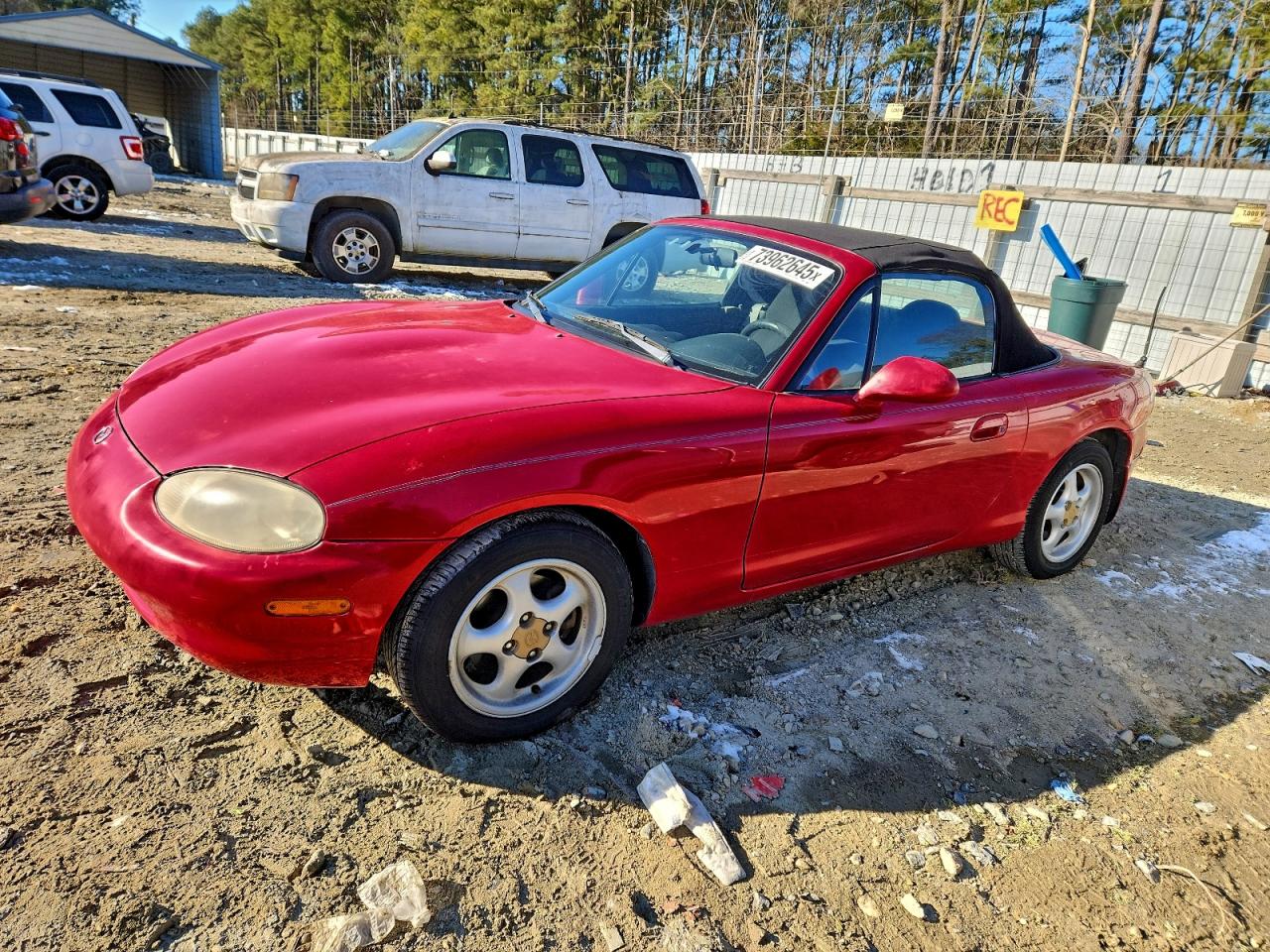 1999 Mazda MX-5 Miata, VIN JM1NB3537X0115984 — Minor dents and scratches