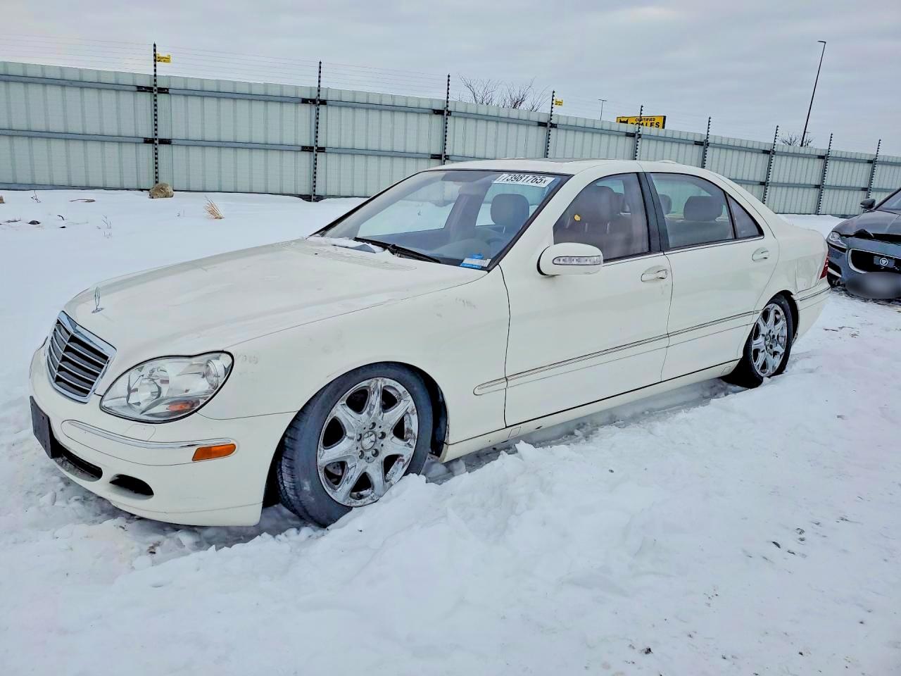 2005 Mercedes-Benz S 430, VIN WDBNG70J35A442659 — Normal wear