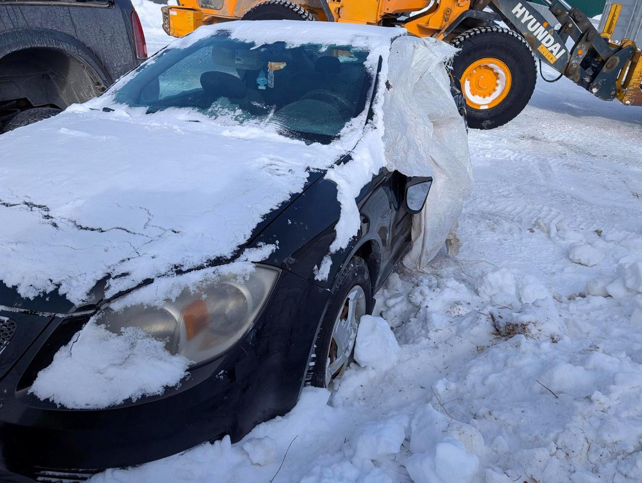 2008 Pontiac G5, VIN 1G2AL15F187322992 — Side