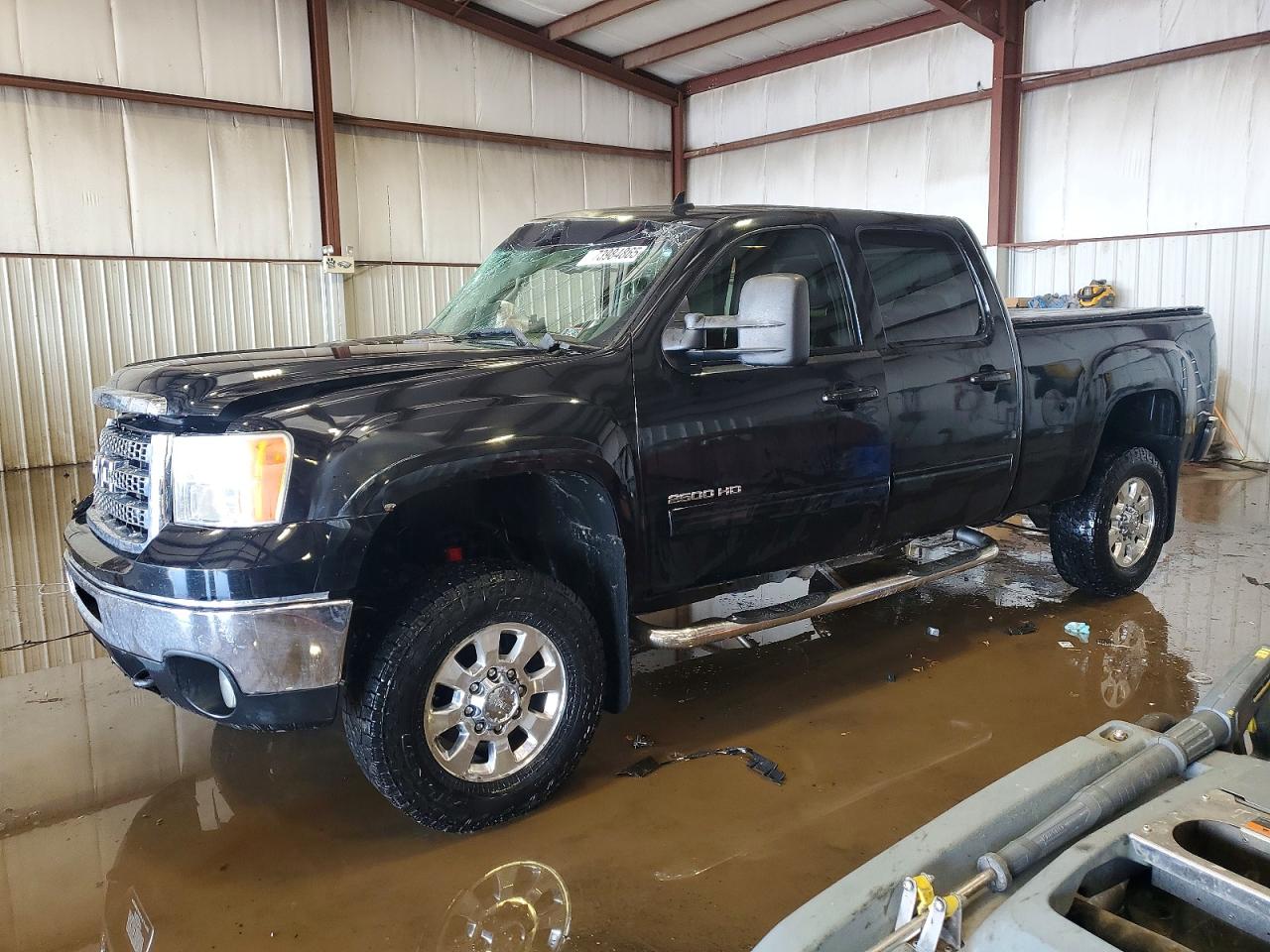 2012 GMC Sierra 2500HD SLT, VIN 1GT121C88CF154673 — Side
