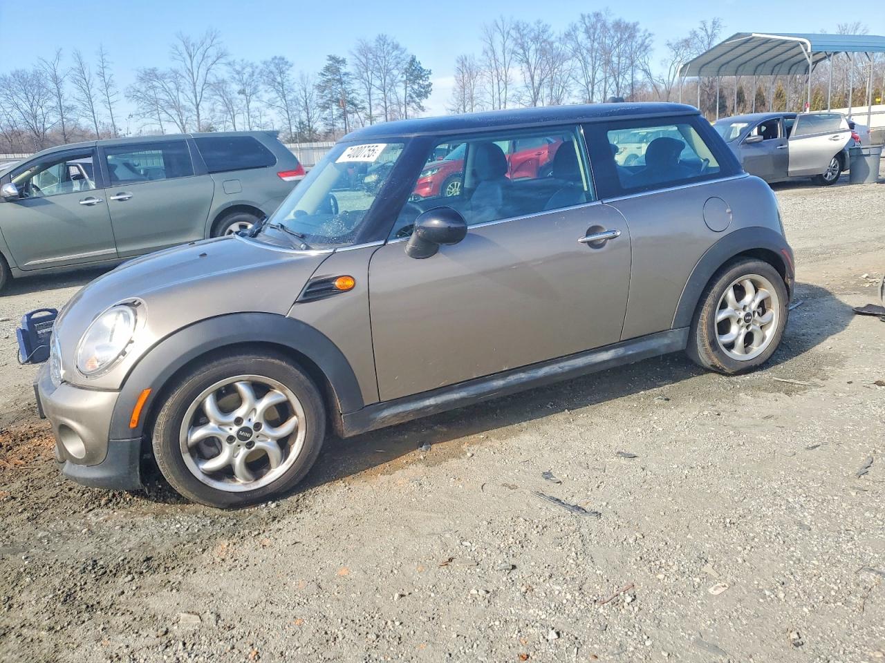 2012 MINI Hardtop, VIN WMWSU3C56CT259629 — Зад