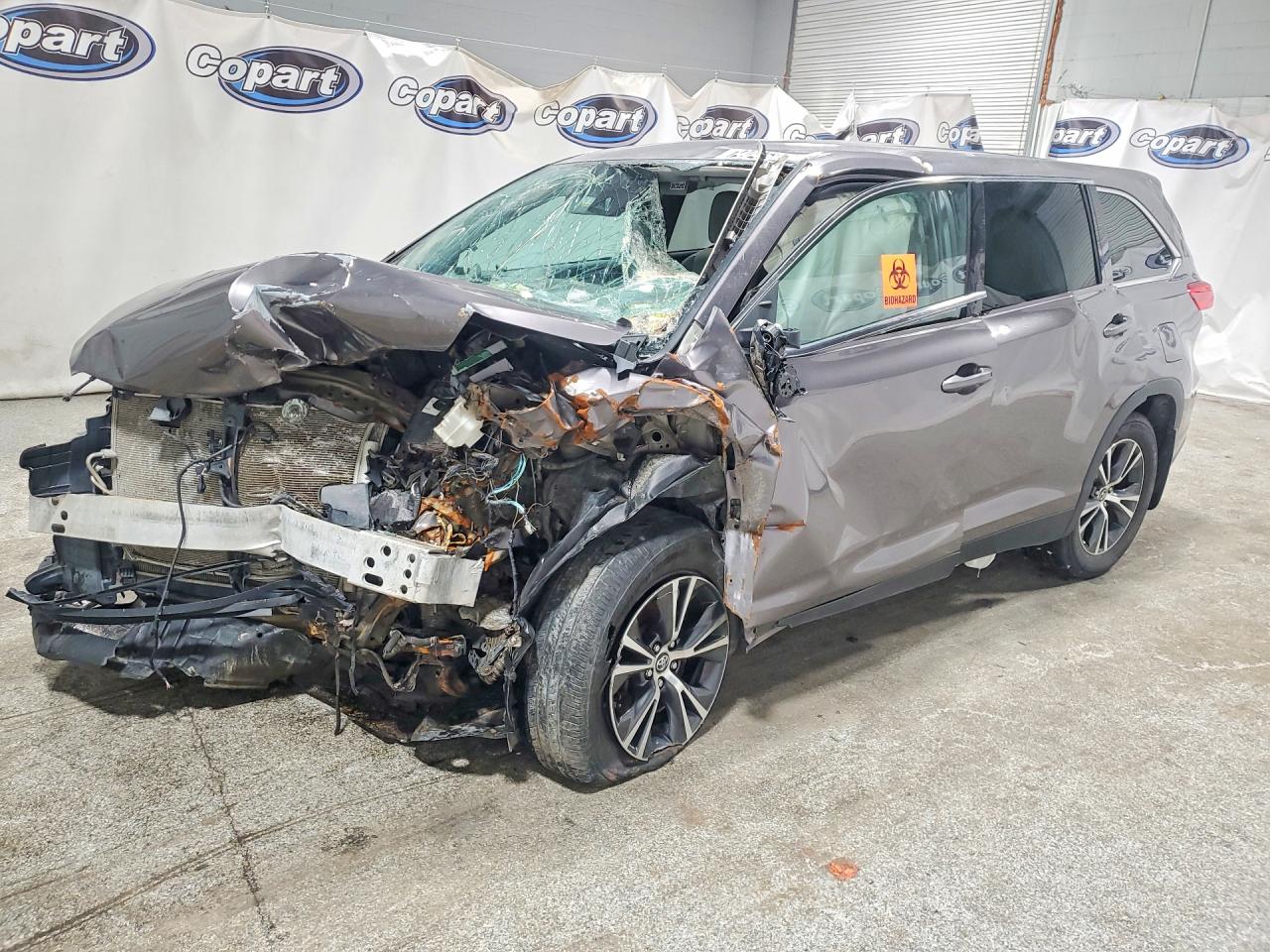 2019 Toyota Highlander LE, VIN 5TDBZRFH6KS961203 — Missing or altered VIN