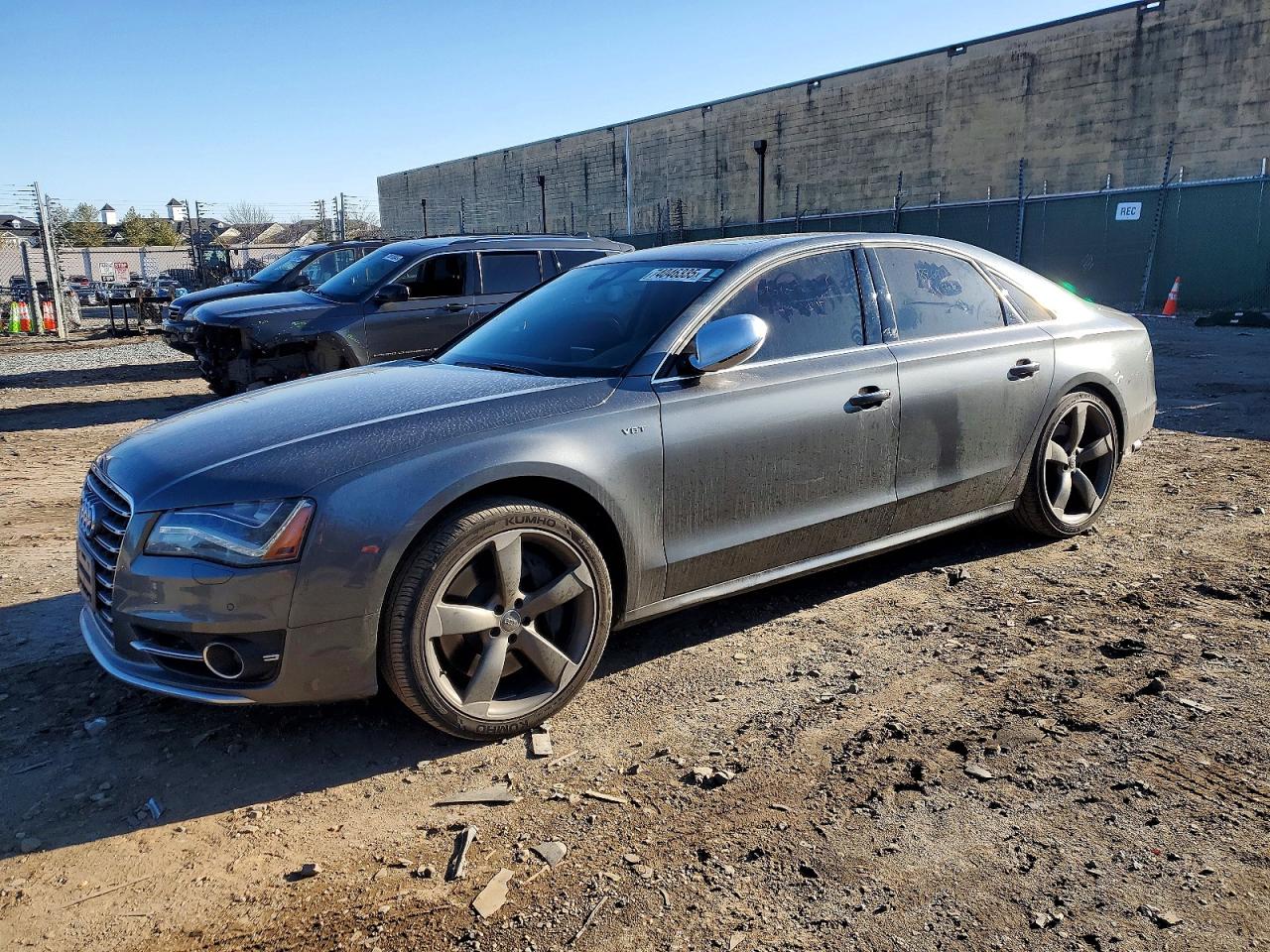 2013 Audi S8, VIN WAUD2AFD6DN025731 — Rear end