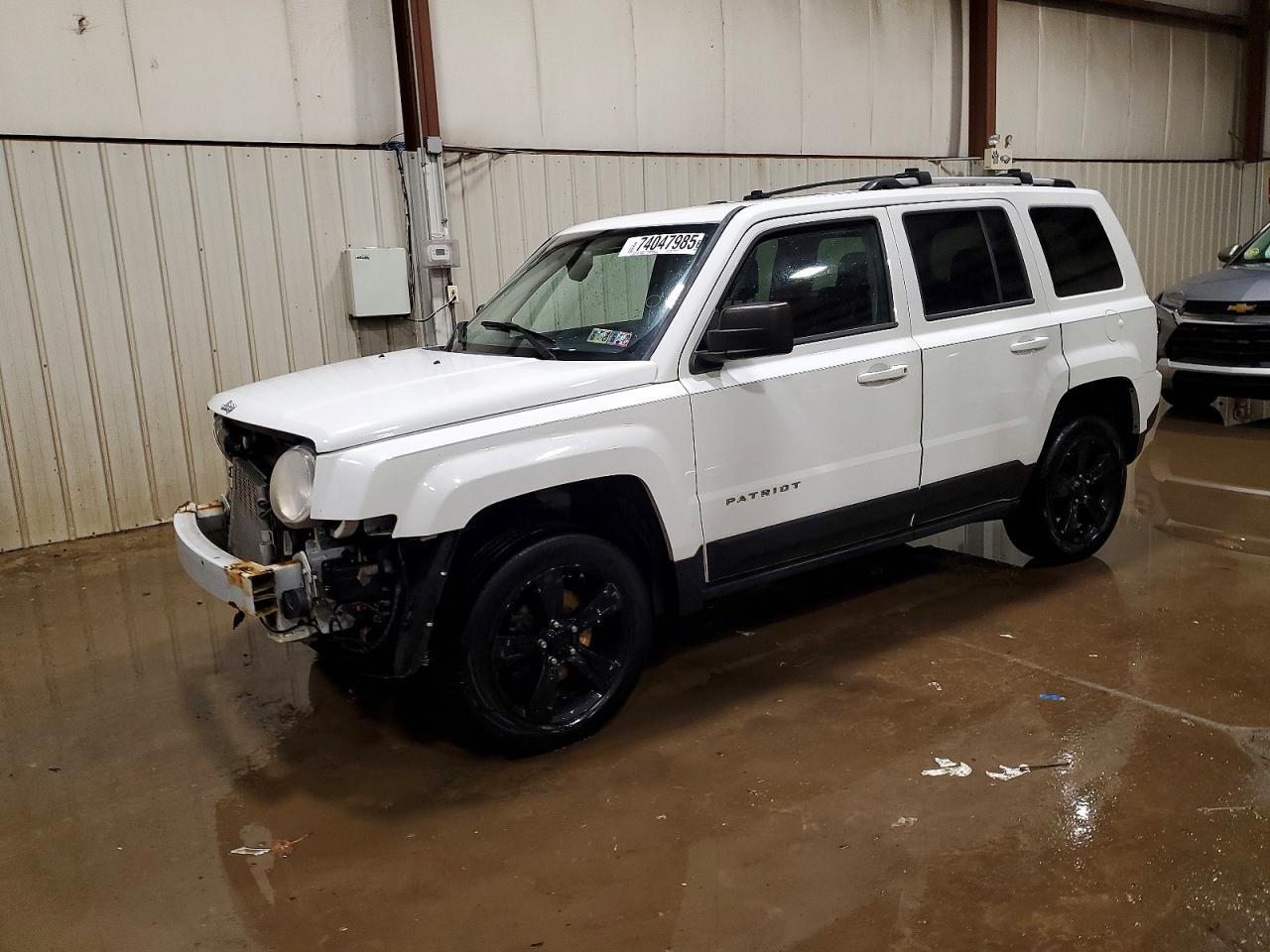 2012 Jeep Patriot Latitude, VIN 1C4NJRFB8CD689749 — Front end