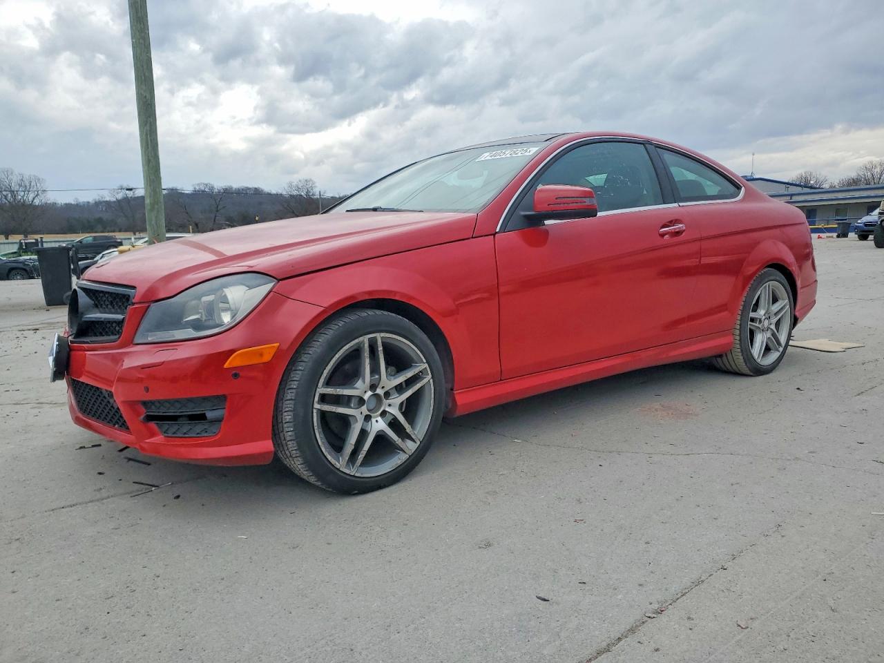 2015 Mercedes-Benz C 250, VIN WDDGJ4HB1FG390735 — Minor dents and scratches
