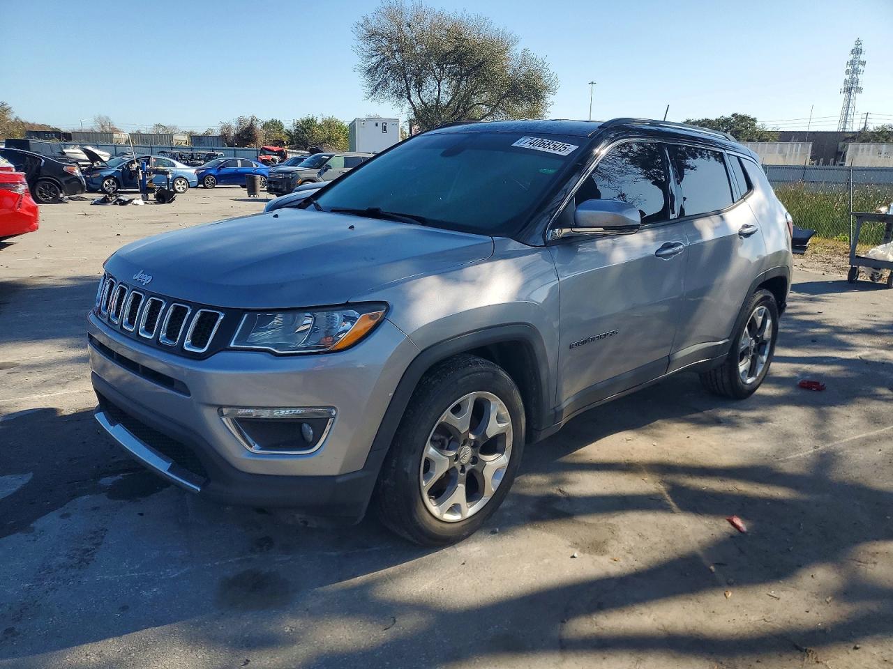 2019 Jeep Compass Limited, VIN 3C4NJCCB4KT711322 — Фото с аукциона