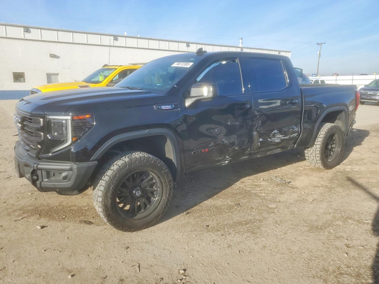 2024 GMC Sierra 1500 AT4X, VIN 3GTUUFE82RG334952 — Side