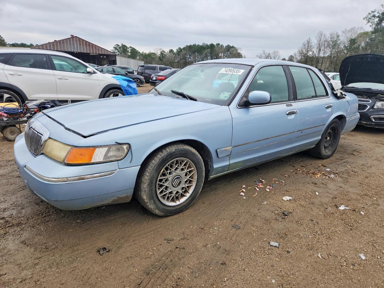 2000 Mercury Grand Marquis GS, VIN 2MEFM74W3YX623713 — Roof