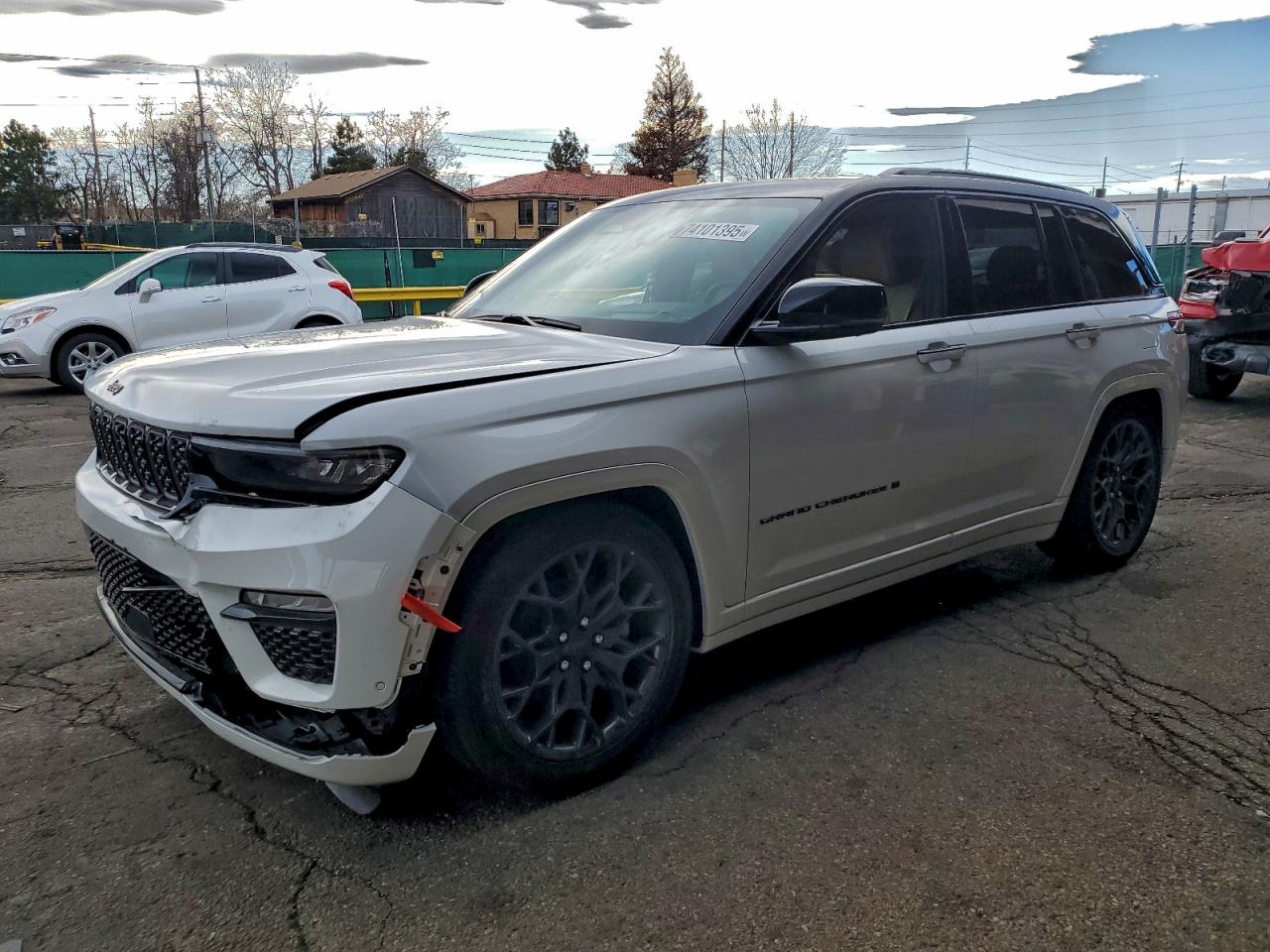 2024 Jeep Grand Cherokee Summit Reserve, VIN 1C4RJHEG8R8597633 — Front end