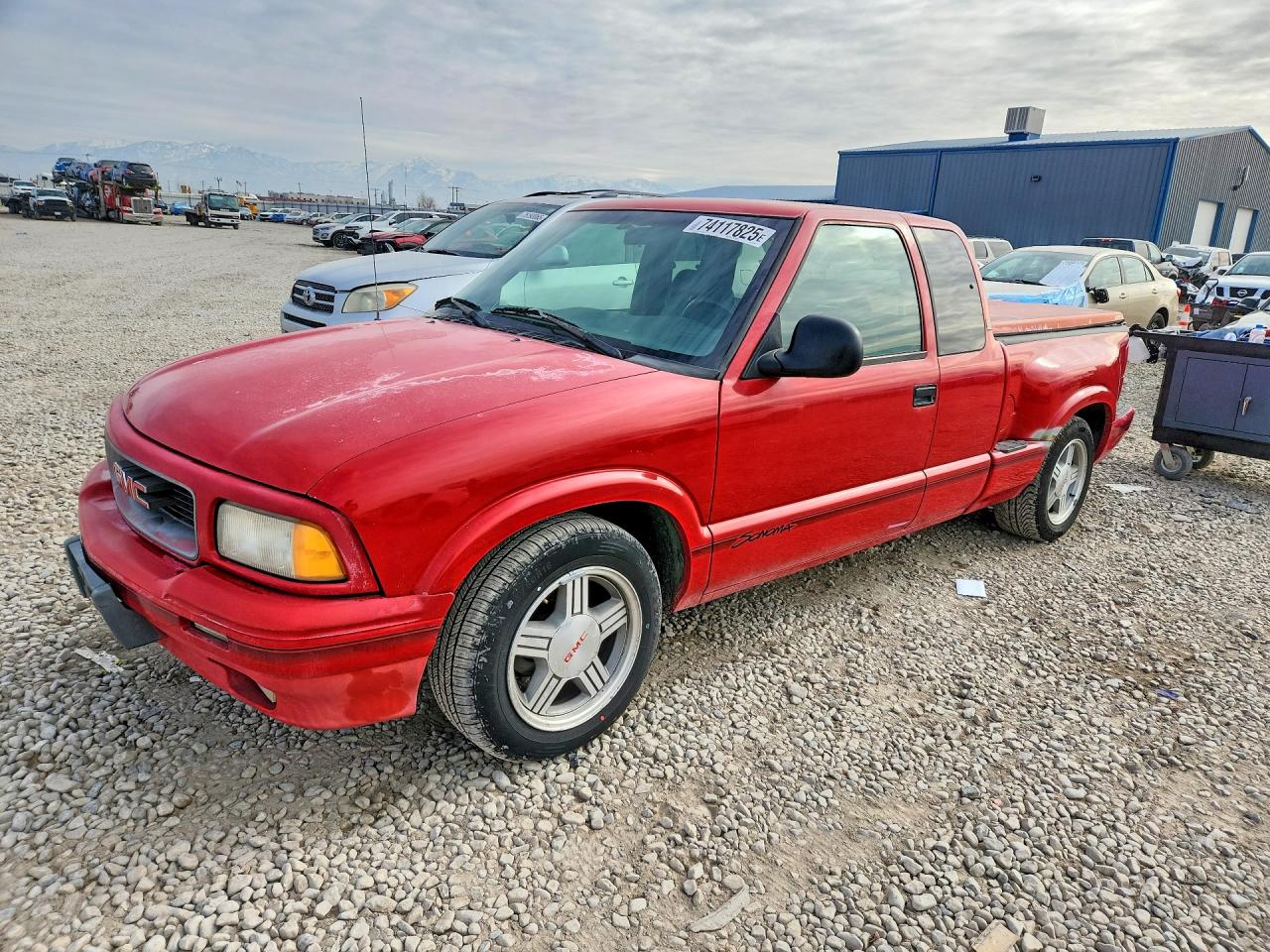 1997 GMC Sonoma SLS 1SG, VIN 1GTCS19W8V8502431 — Бок