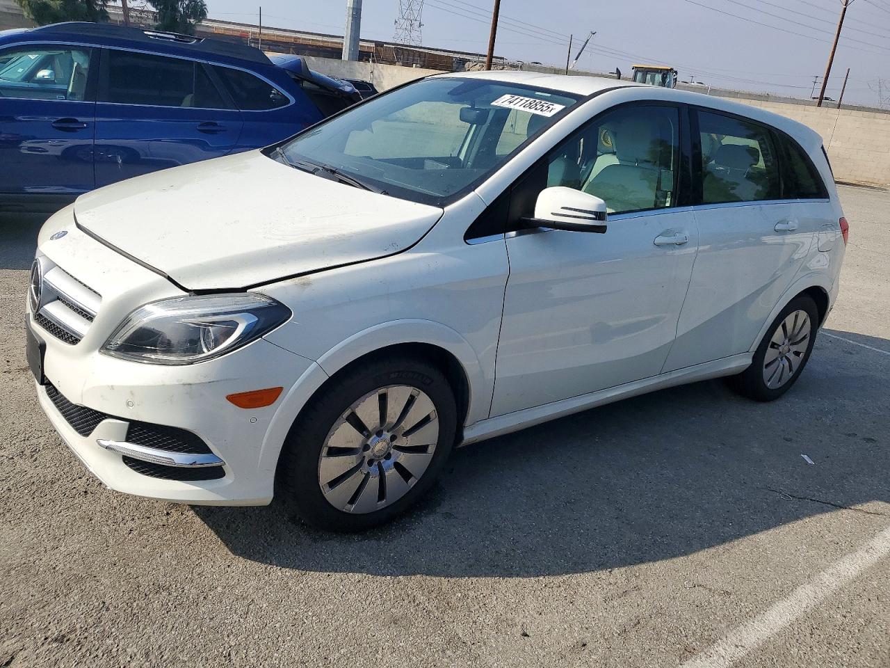 2014 Mercedes-Benz B Electric Drive, VIN WDDVP9AB5EJ001870 — Side