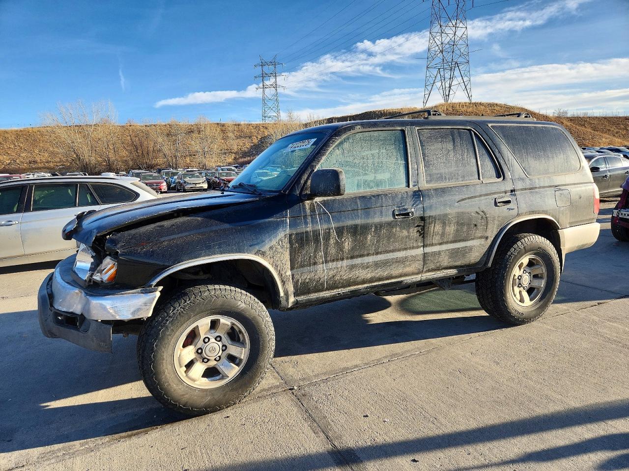1999 Toyota 4Runner SR5, VIN JT3HN86R7X0210523 — Front end