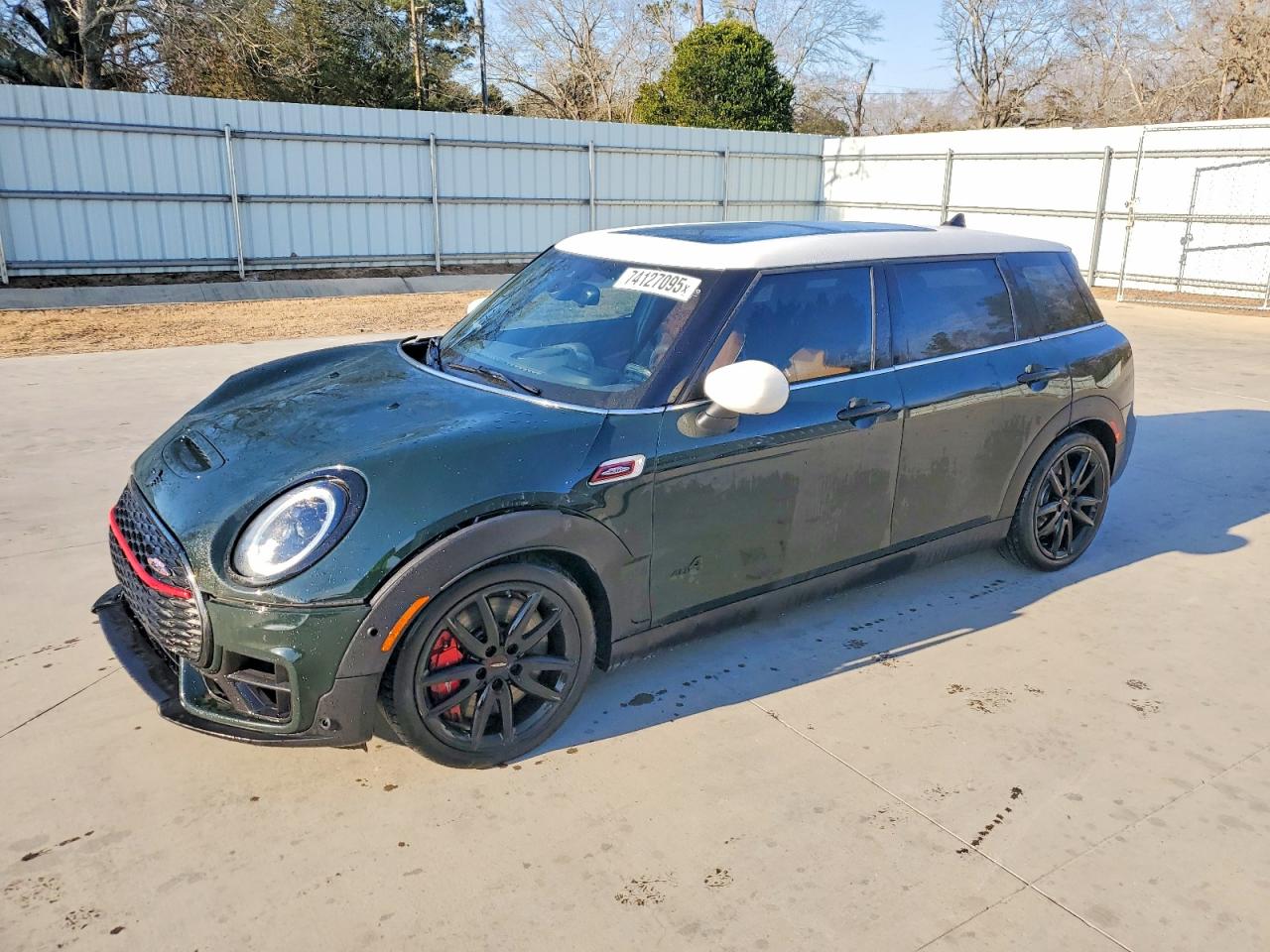 2024 MINI Clubman John Cooper Works, VIN WMWJZ9C07R2U38491 — Перед