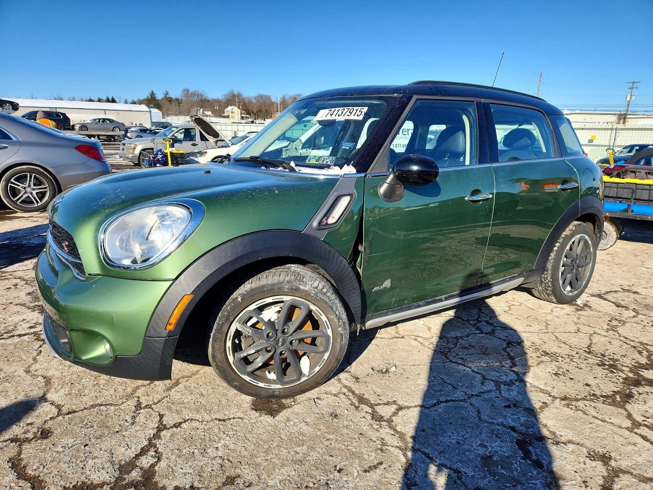 2015 MINI Countryman S, VIN WMWZC5C57FWP43891 — Front end