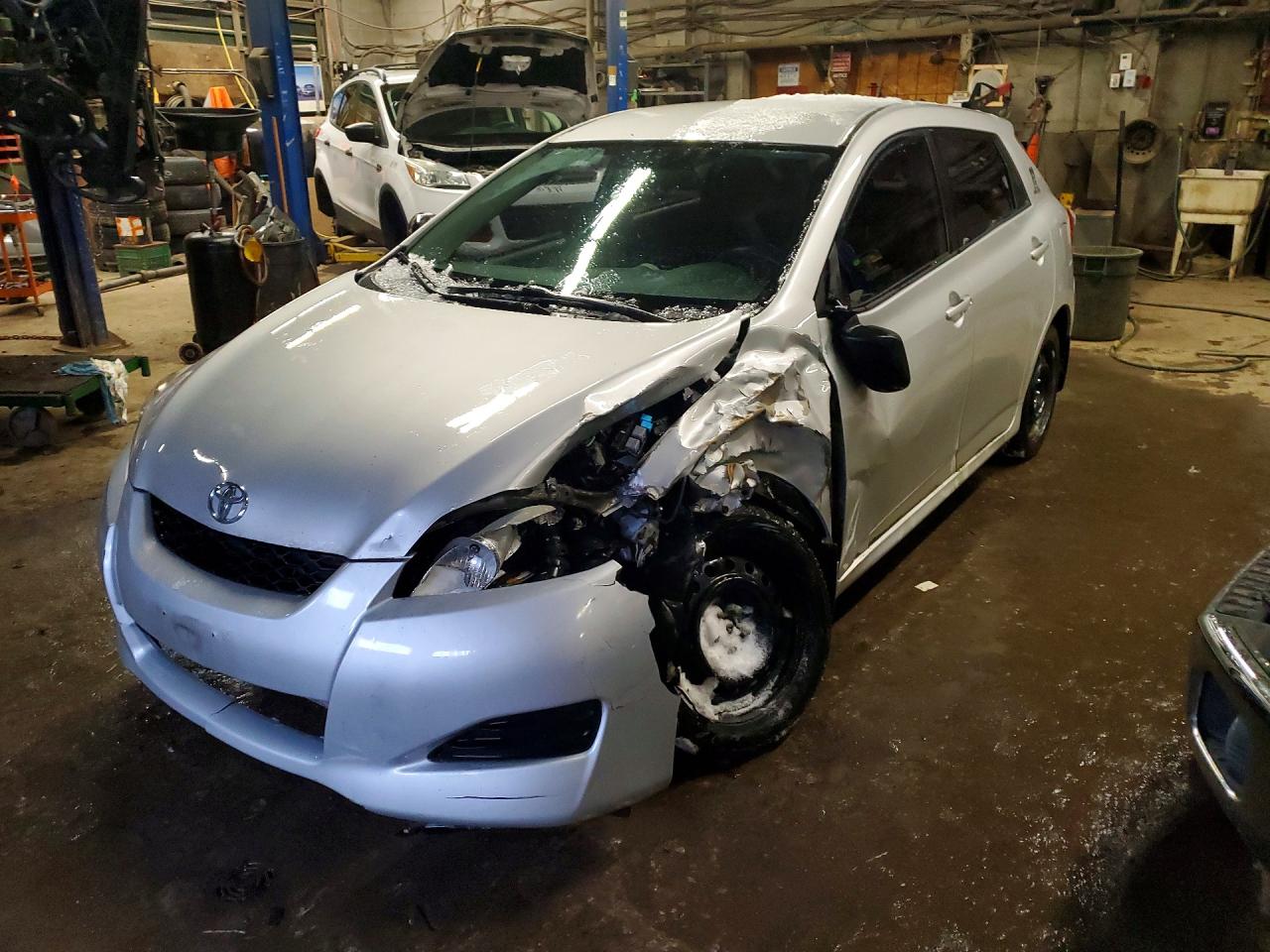 2014 Toyota Matrix, VIN 2T1KU4EE2EC134076 — Front end