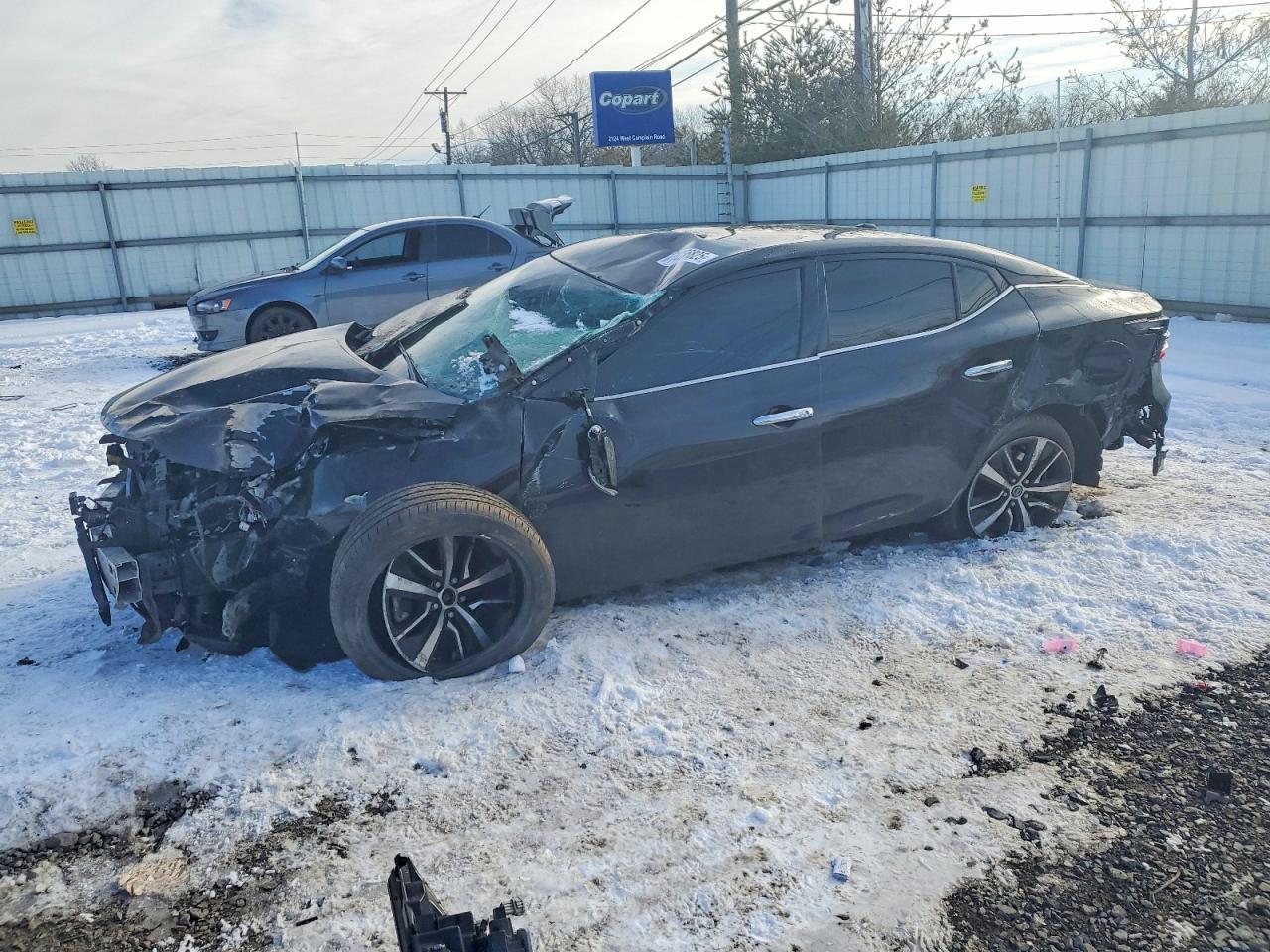 2022 Nissan Maxima SV, VIN 1N4AA6CV2NC503195 — Перед