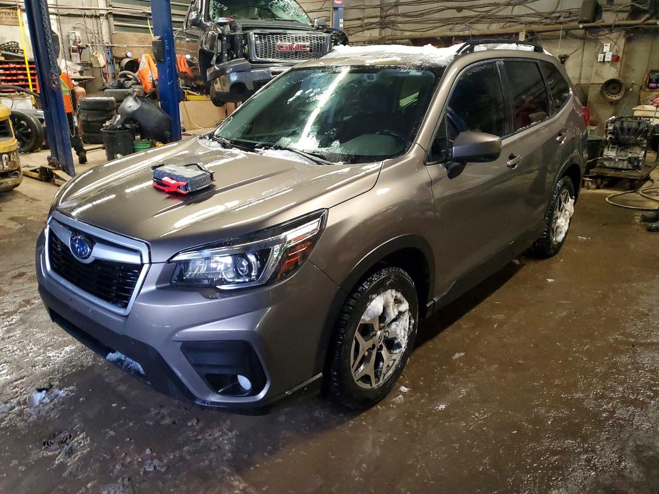 2020 Subaru Forester Convenience, VIN JF2SKEFC2LH533539 — Пожар в салоне