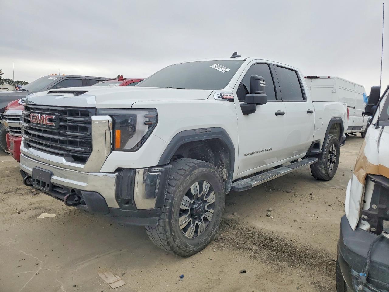 2025 GMC Sierra 2500HD Pro, VIN 1GT4ULEY0SF147568 — Rear end