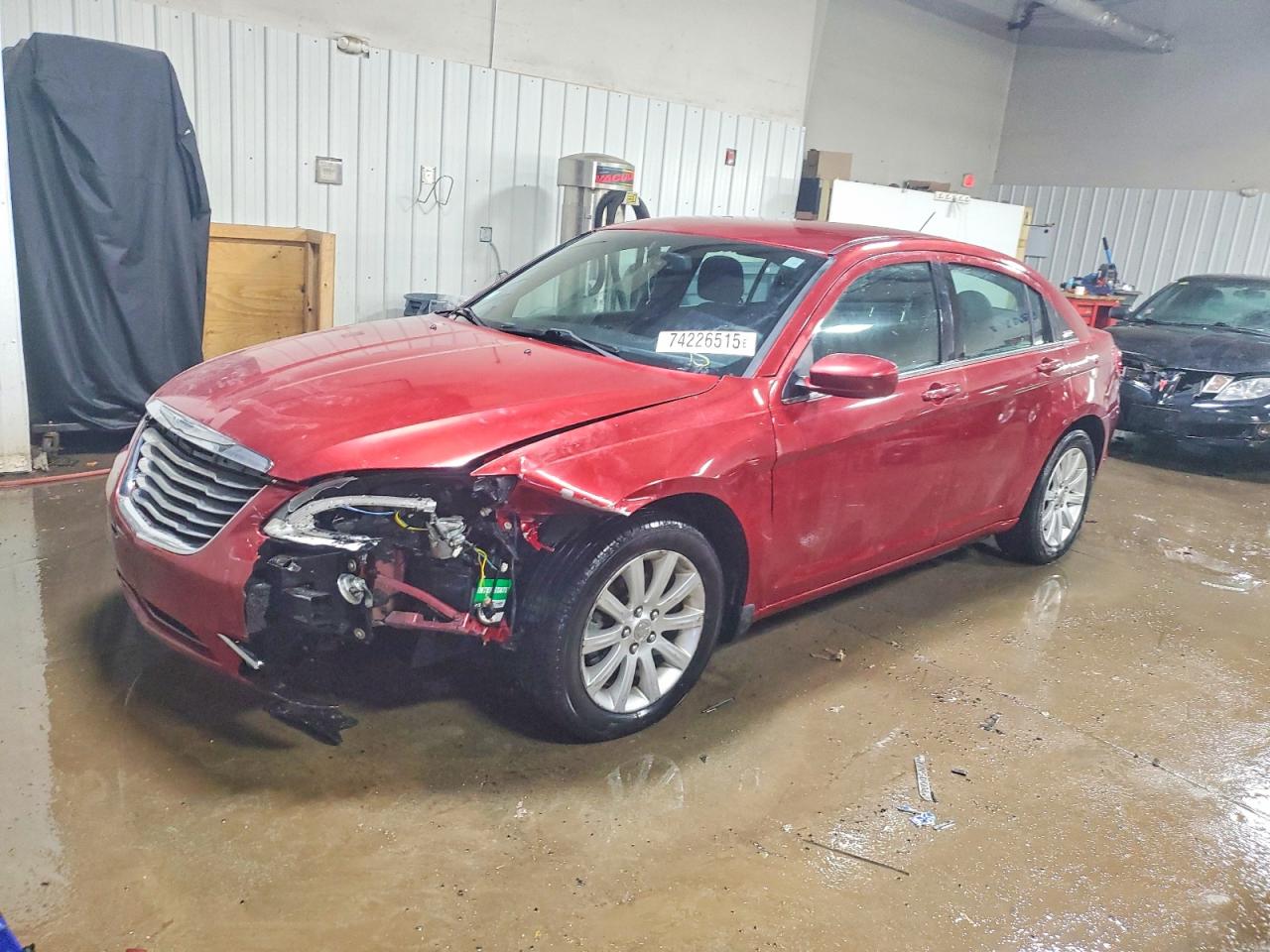 2014 Chrysler 200 Touring, VIN 1C3CCBBB5EN178970 — Front end
