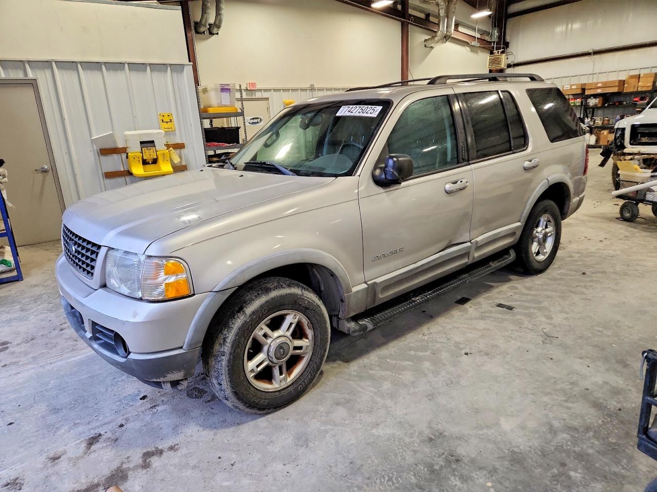 2002 Ford Explorer XLT, VIN 1FMZU63K52UD18084 — Side