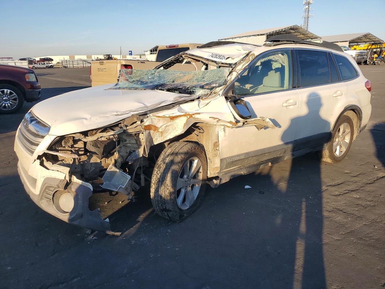 2014 Subaru Outback Premium, VIN 4S4BRBCC4E3254909 — Rollover