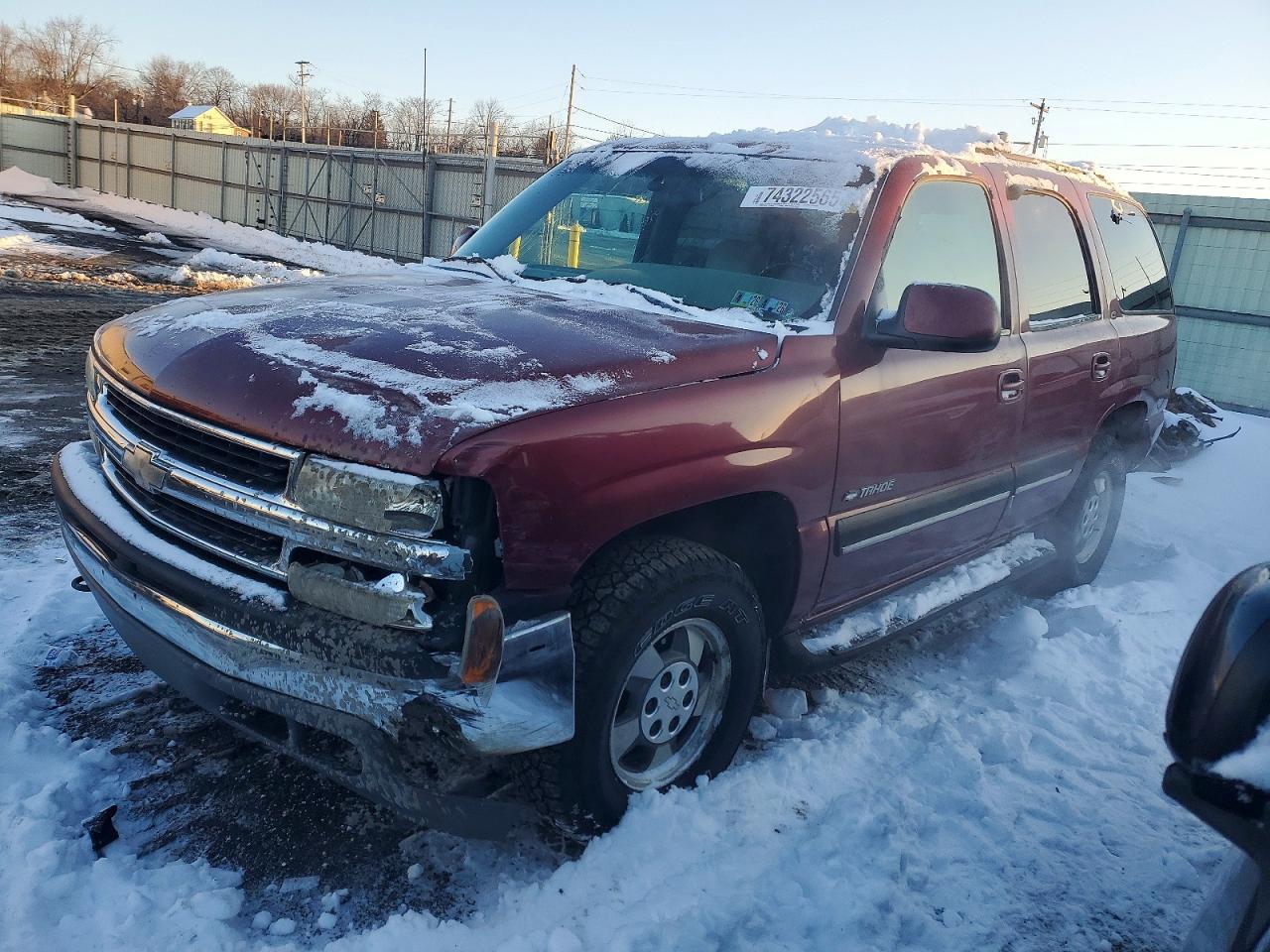 2001 Chevrolet Tahoe LT, VIN 1GNEK13T51J244208 — Front end