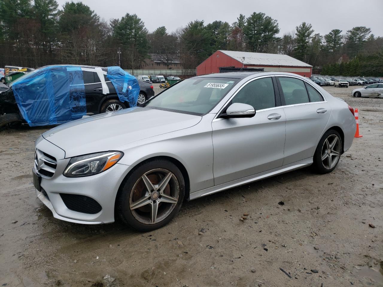 2015 Mercedes-Benz C 300, VIN 55SWF4KB5FU023796 — Minor dents and scratches