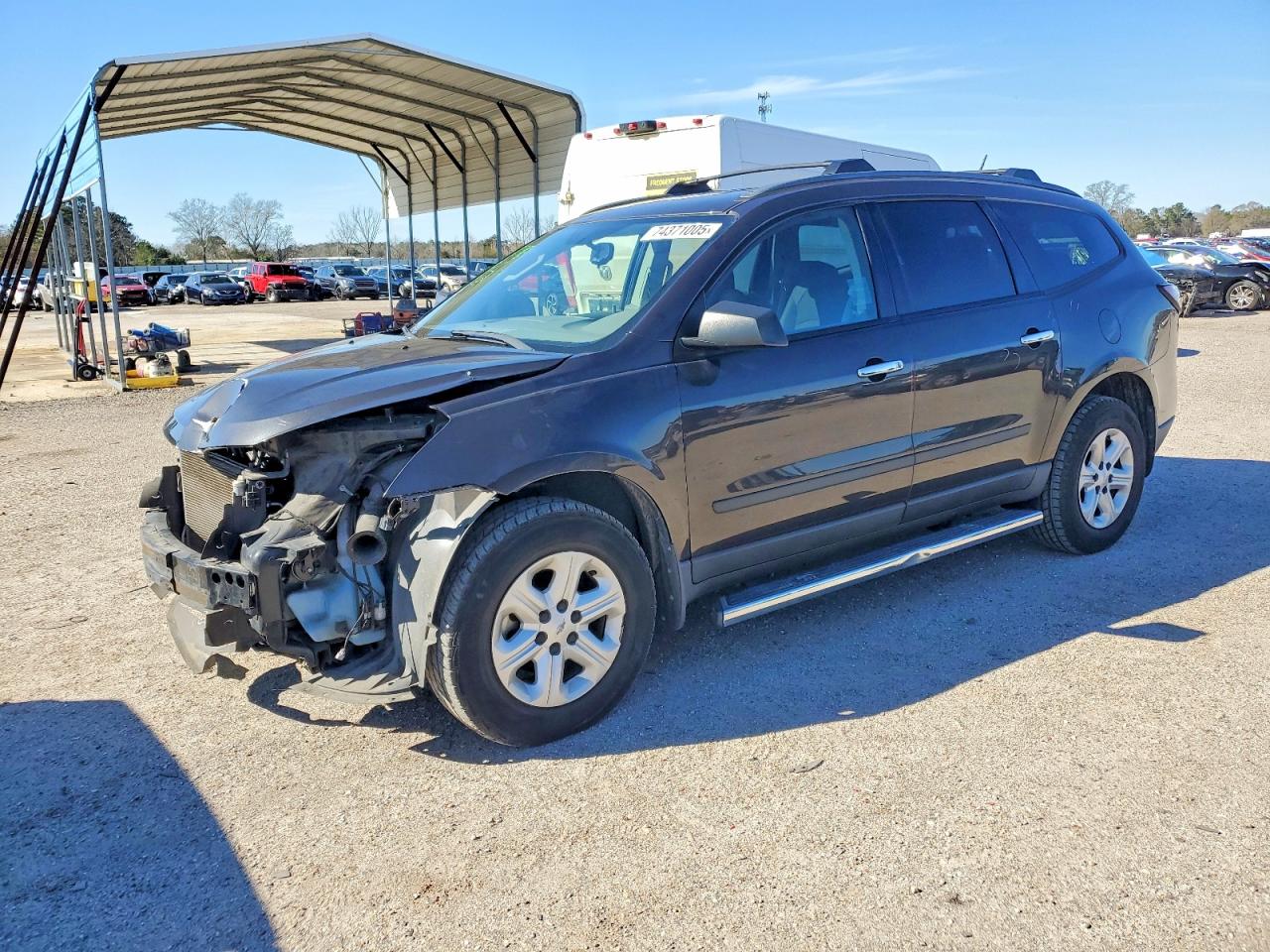 2017 Chevrolet Traverse LS, VIN 1GNKRFED3HJ166121 — Front end