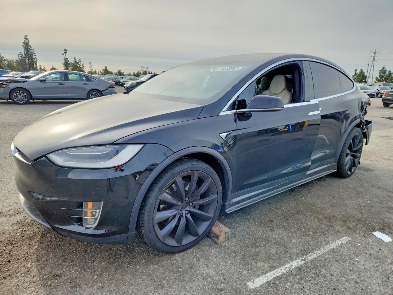 2019 Tesla Model X 75D, VIN 5YJXCDE21KF191536 — Rear end