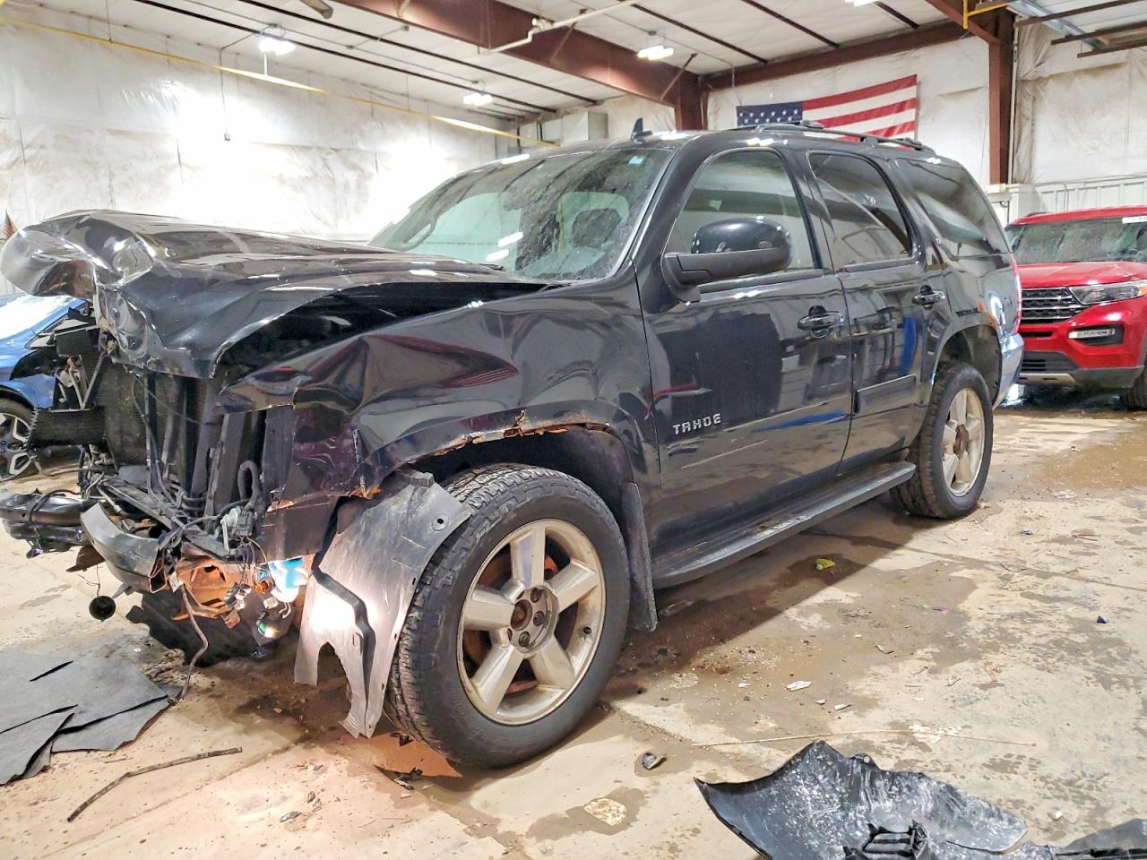 2011 Chevrolet Tahoe LT, VIN 1GNSKBE09BR326148 — Front end