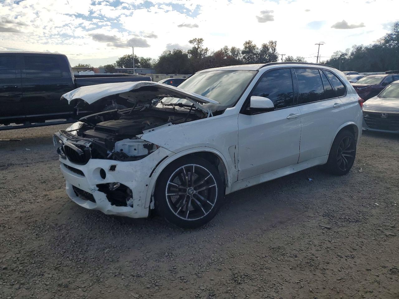 2017 BMW X5 M, VIN 5YMKT6C33H0U39608 — Front end