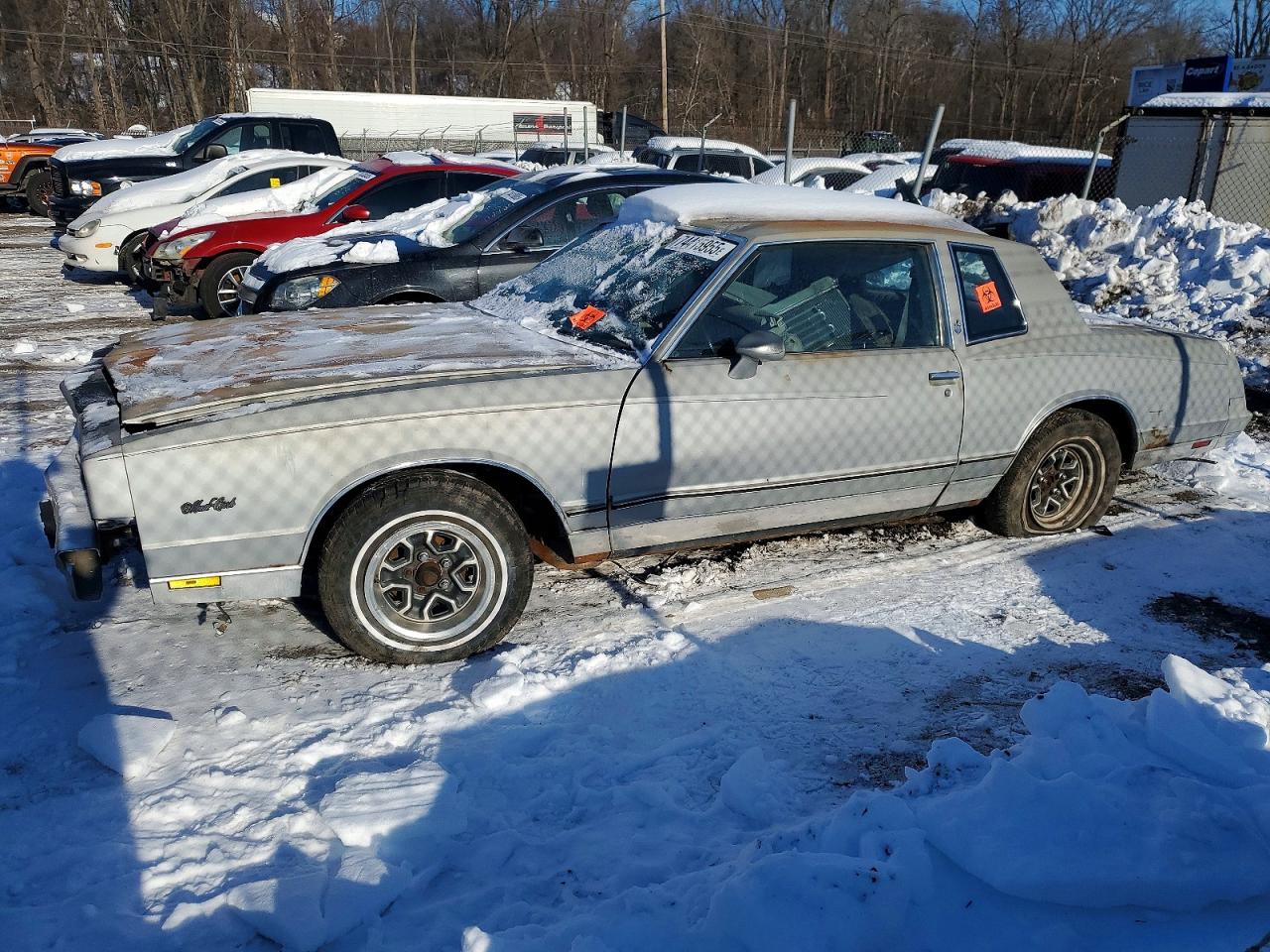 1984 Chevrolet Monte Carlo, VIN 1G1AZ37H11R233890 — Front end