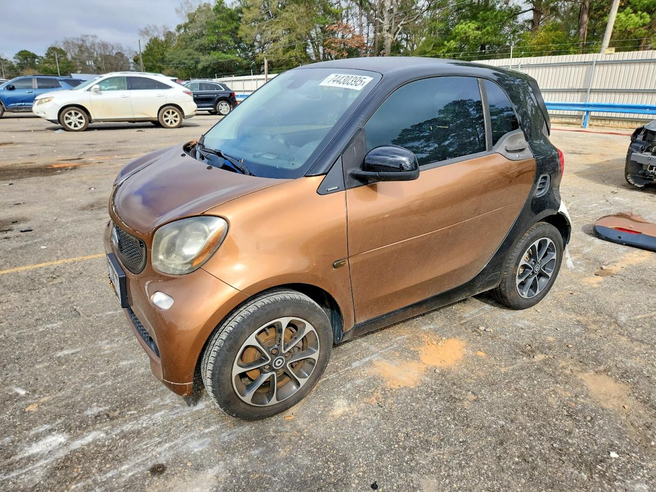 2016 Smart fortwo Prime, VIN WMEFJ5DA7GK068769 — Зад