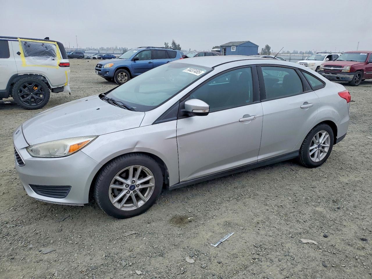 2016 Ford Focus SE, VIN 1FADP3F24GL348504 — Перед